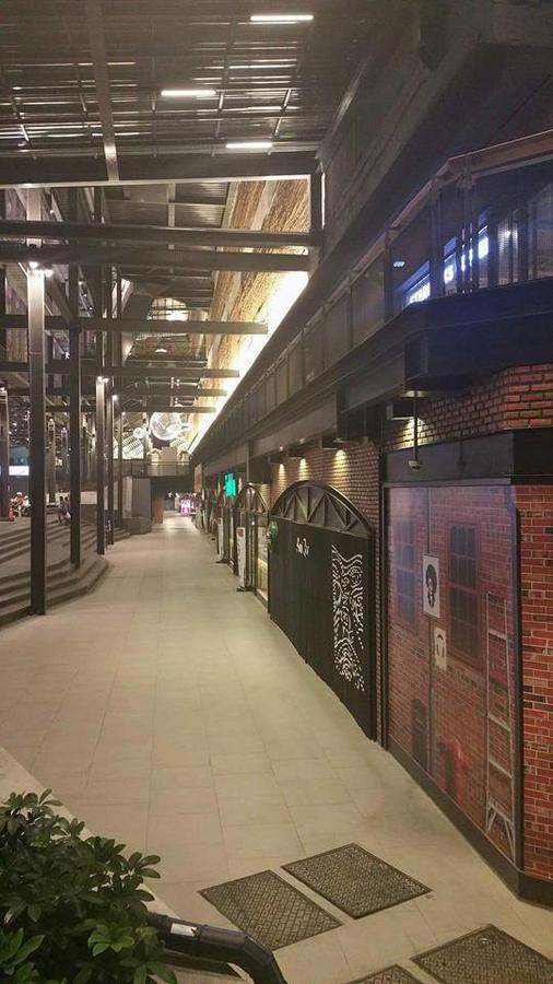 Nexchange Hostel Bangkok Exterior photo